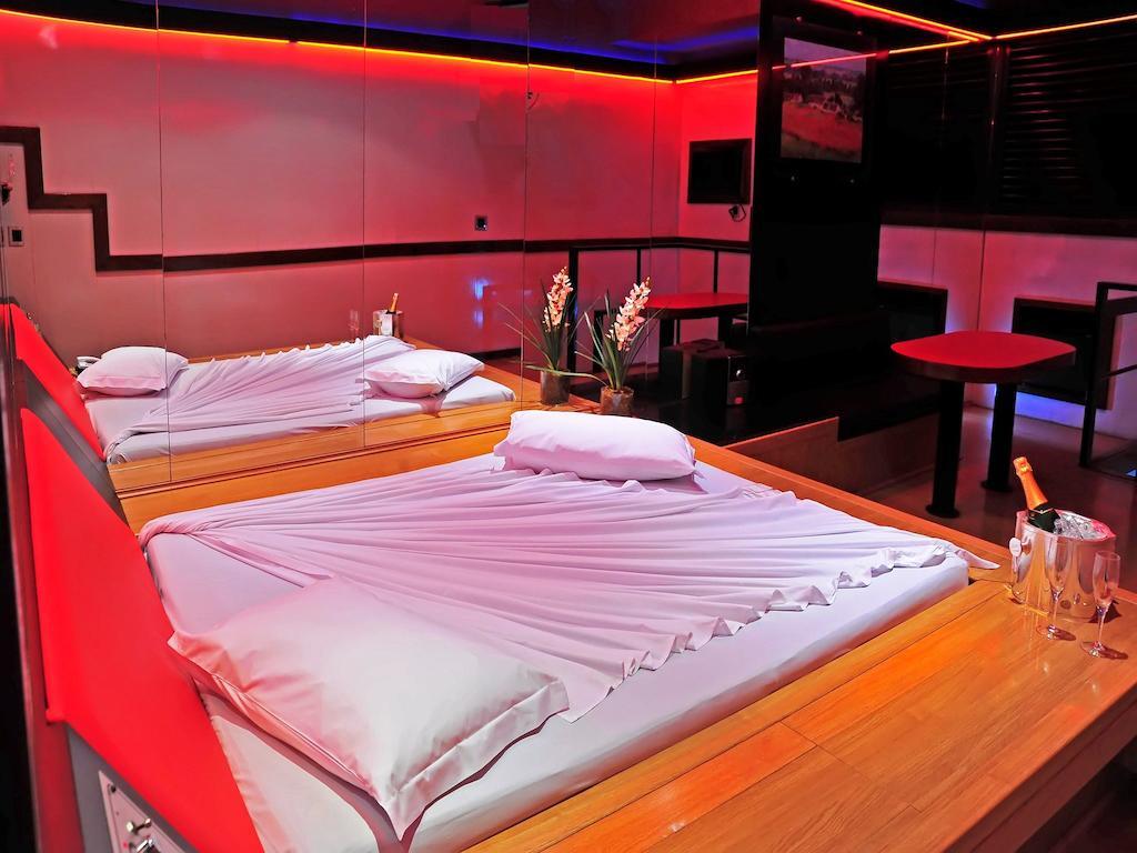 Motel Sunset (Adults Only) بيلو هورزونتي الغرفة الصورة