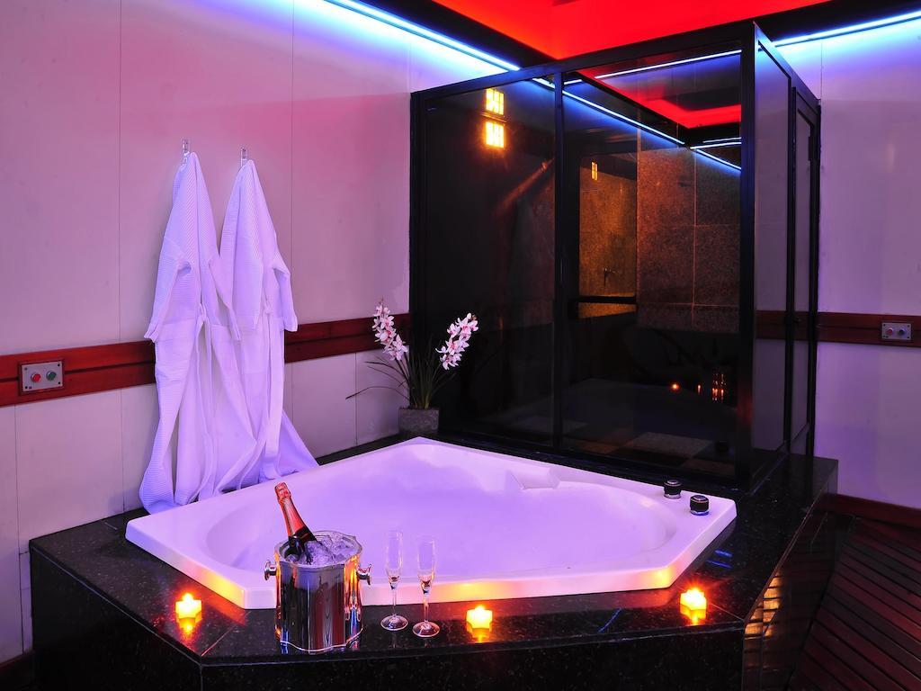 Motel Sunset (Adults Only) بيلو هورزونتي الغرفة الصورة